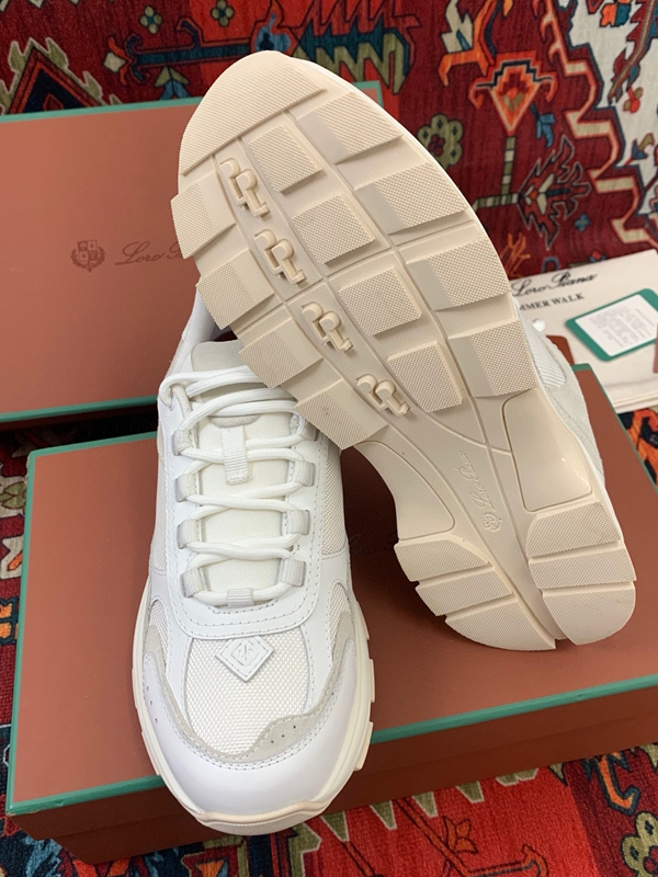 スーパーコピーブランド靴角部分ディテール